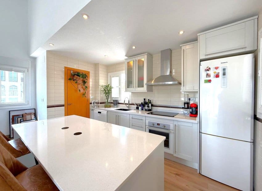 2 slaapkamer Appartement te koop in Villamartin met garage - € 245.000 (Ref: 9800251)