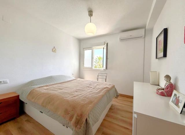 2 slaapkamer Appartement te koop in Villamartin, Orihuela met garage - € 245.000 (Ref: 9800251)