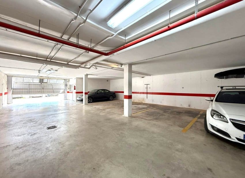 2 slaapkamer Appartement te koop in Villamartin met garage - € 245.000 (Ref: 9800251)