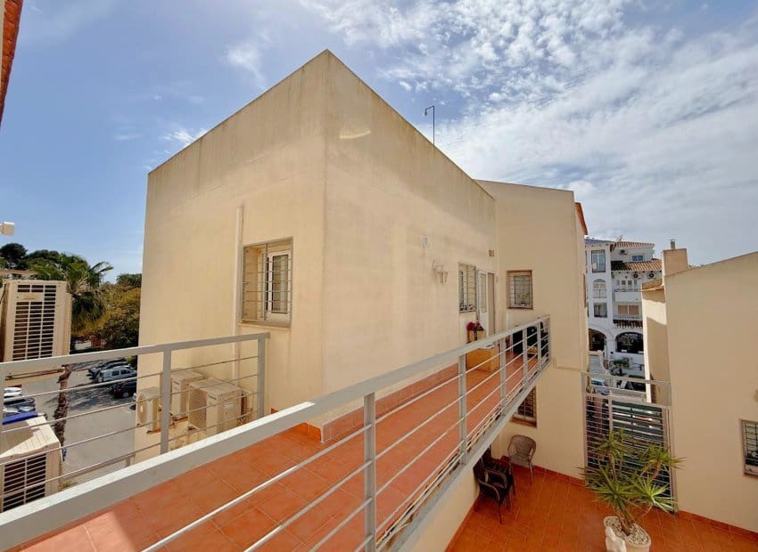 2 slaapkamer Appartement te koop in Villamartin met garage - € 245.000 (Ref: 9800251)