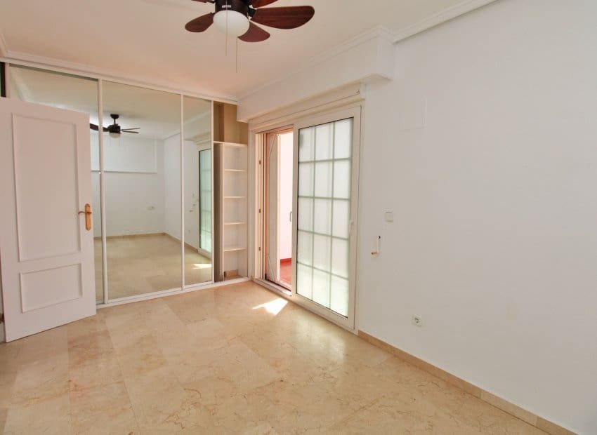 3 slaapkamer Huis te koop in Villamartin met zwembad - € 229.000 (Ref: 9800252)