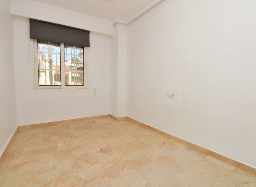 3 slaapkamer Huis te koop in Villamartin met zwembad - € 229.000 (Ref: 9800252)