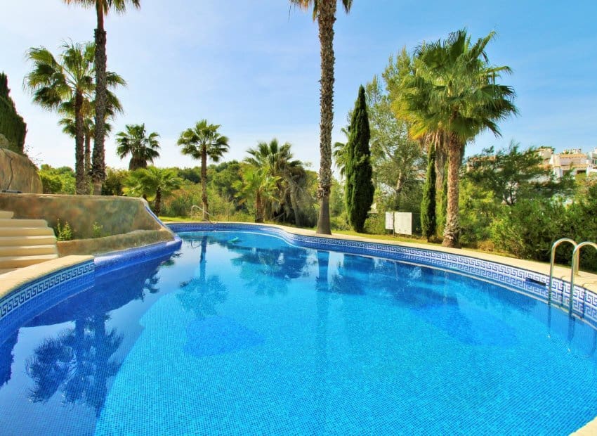 3 slaapkamer Huis te koop in Villamartin met zwembad - € 229.000 (Ref: 9800252)