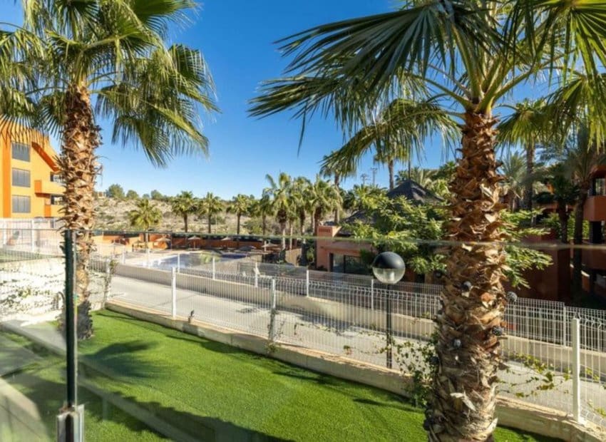 2 quarto Apartamento para venda em Villamartin com piscina garagem - 225 000 € (Ref: 9800253)