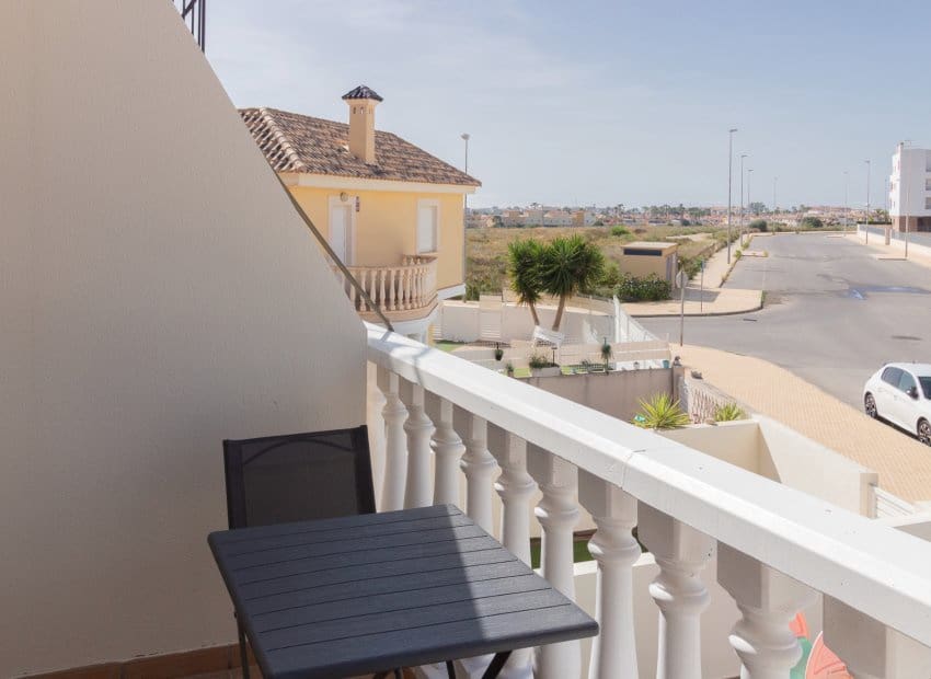2 soverom Hus til salgs i Orihuela Costa med svømmebasseng garasje - € 219 000 (Ref: 9800256)