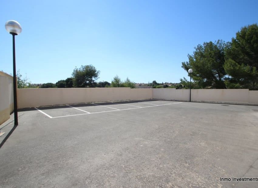 2 soverom Hus til salgs i Orihuela Costa med svømmebasseng garasje - € 219 000 (Ref: 9800256)