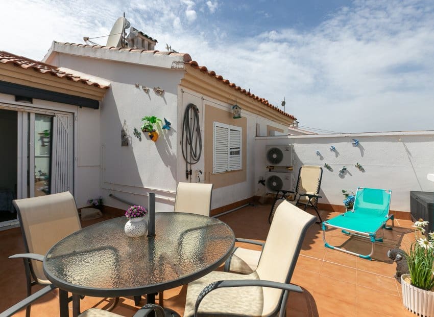 3 quarto Penthouse para venda em Playa Flamenca com piscina garagem - 219 000 € (Ref: 9800257)