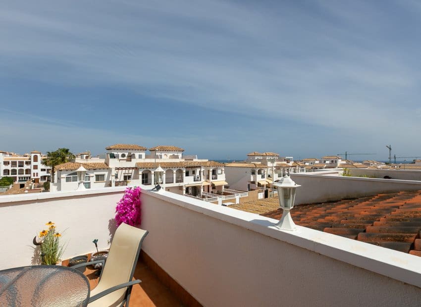 3 quarto Penthouse para venda em Playa Flamenca com piscina garagem - 219 000 € (Ref: 9800257)