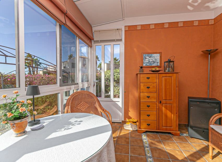 2 sypialnia Apartament na sprzedaż w Playa Flamenca z basenem garażem - 210 000 € (Ref: 9800258)