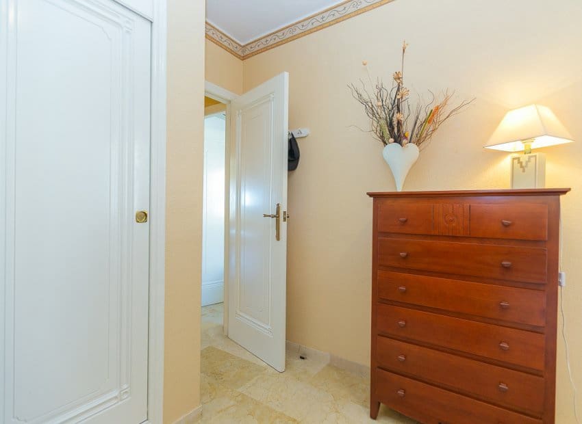 2 sypialnia Apartament na sprzedaż w Playa Flamenca z basenem garażem - 210 000 € (Ref: 9800258)