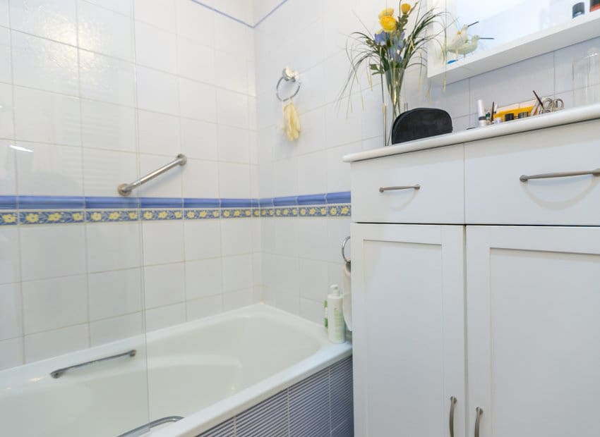 2 sypialnia Apartament na sprzedaż w Playa Flamenca z basenem garażem - 210 000 € (Ref: 9800258)