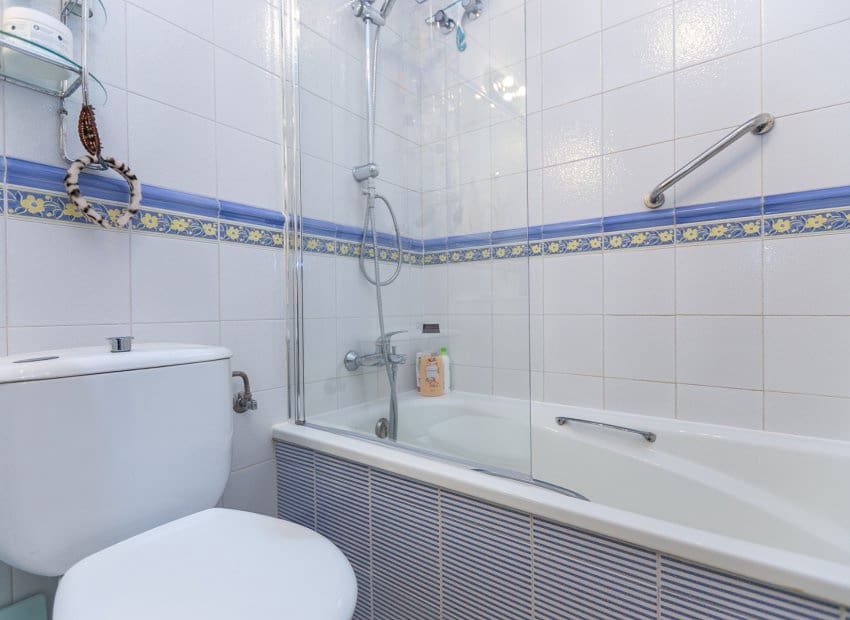 2 sypialnia Apartament na sprzedaż w Playa Flamenca z basenem garażem - 210 000 € (Ref: 9800258)