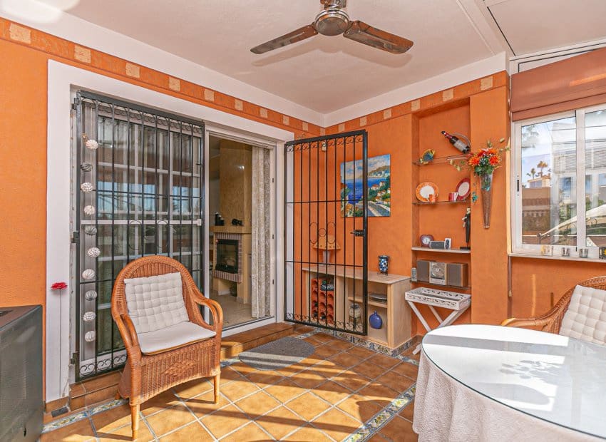 2 sypialnia Apartament na sprzedaż w Playa Flamenca z basenem garażem - 210 000 € (Ref: 9800258)