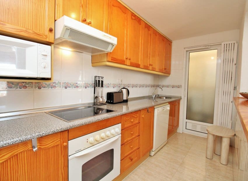 2 slaapkamer Appartement te koop in Playa Flamenca met zwembad - € 199.995 (Ref: 9800259)