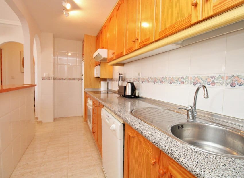 2 slaapkamer Appartement te koop in Playa Flamenca met zwembad - € 199.995 (Ref: 9800259)
