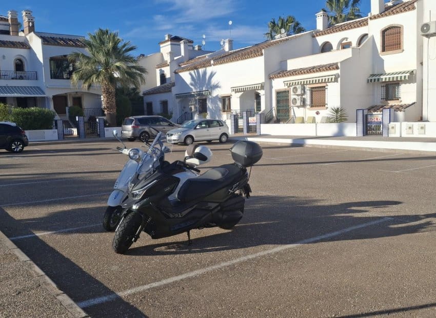 2 slaapkamer Appartement te koop in Villamartin met zwembad garage - € 239.000 (Ref: 9800260)