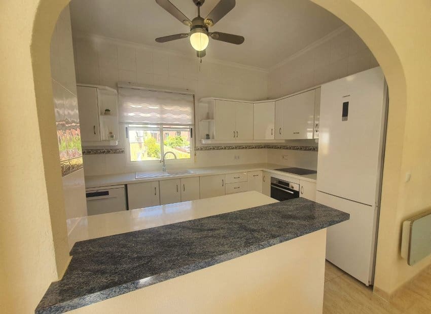 Chalet en Villamartin en venta con piscina garaje - 499.950 € (Ref: 9804735)