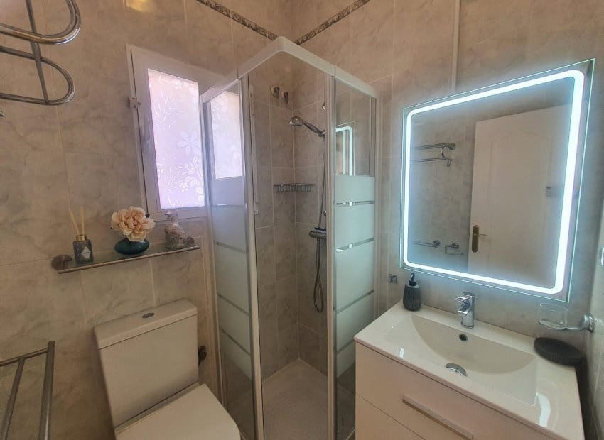 Chalet en Villamartin en venta con piscina garaje - 499.950 € (Ref: 9804735)