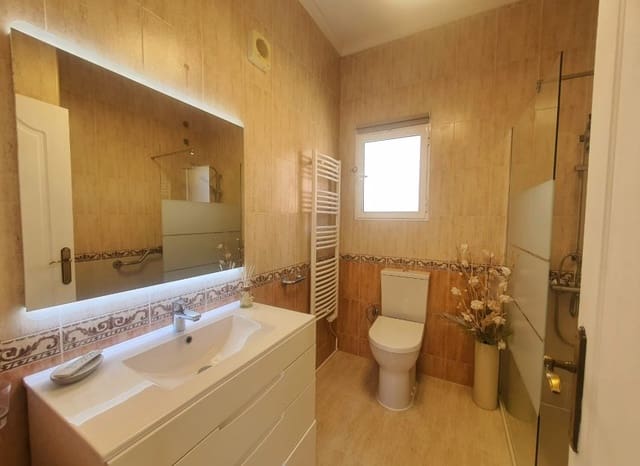 5 camera da letto Villa in vendita in Villamartin, Orihuela con piscina garage - 449.950 € (Rif: 9804735)