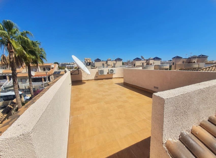 Chalet en Villamartin en venta con piscina garaje - 499.950 € (Ref: 9804735)