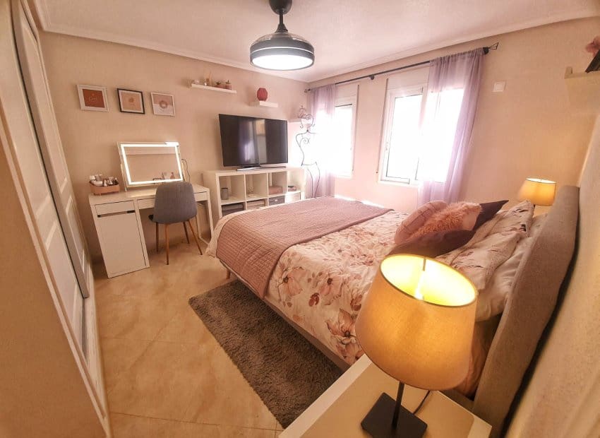 Chalet en Villamartin en venta con piscina garaje - 499.950 € (Ref: 9804735)