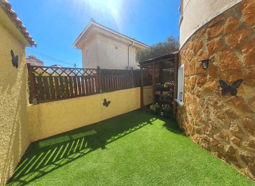 Chalet en Villamartin en venta con piscina garaje - 499.950 € (Ref: 9804735)