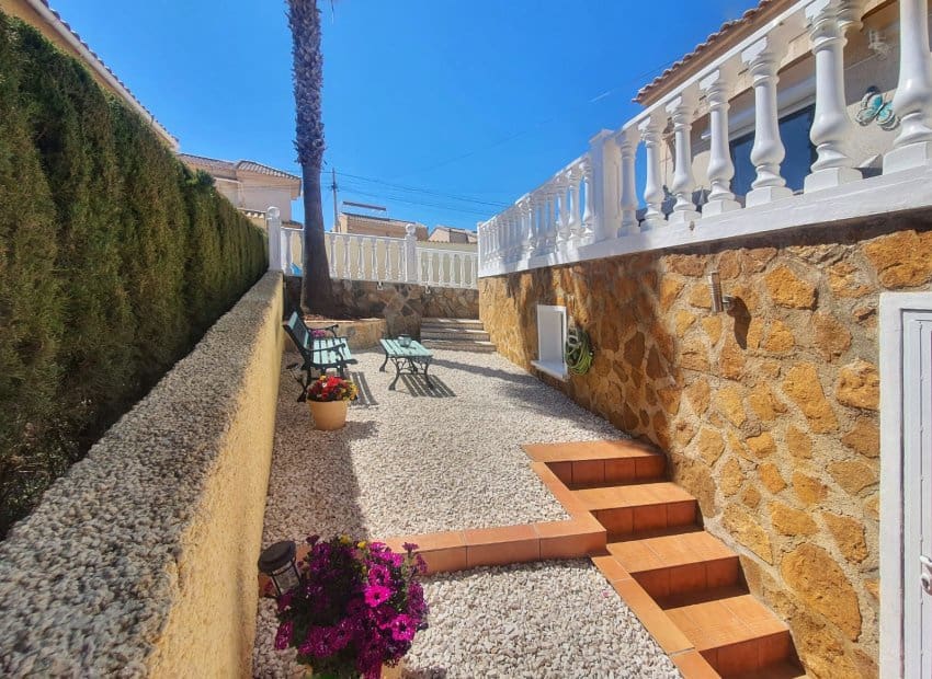 Chalet en Villamartin en venta con piscina garaje - 499.950 € (Ref: 9804735)