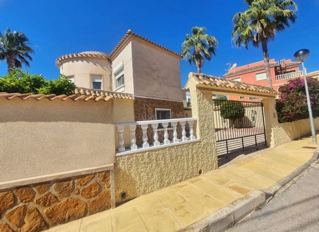 Chalet en Villamartin, Orihuela en venta con piscina garaje - 499.950 € (Ref: 9804735)