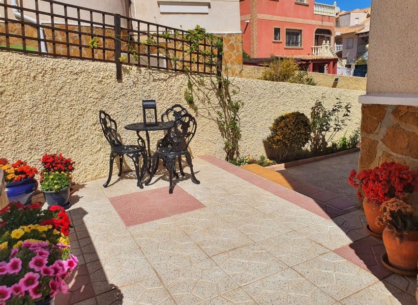 Chalet en Villamartin en venta con piscina garaje - 499.950 € (Ref: 9804735)