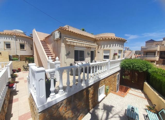 5 bedroom Villa for sale in Villamartin, Orihuela with pool garage - € 449,950 (Ref: 9804735)