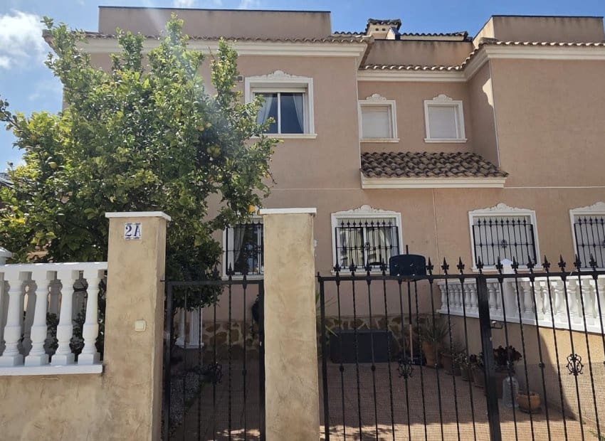 Chalet de 3 habitaciones en Los Dolses en venta con piscina garaje - 285.000 € (Ref: 9808310)