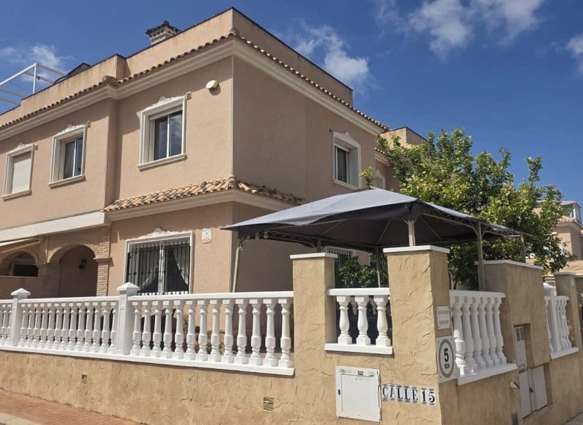 Chalet de 3 habitaciones en Los Dolses en venta con piscina garaje - 285.000 € (Ref: 9808310)