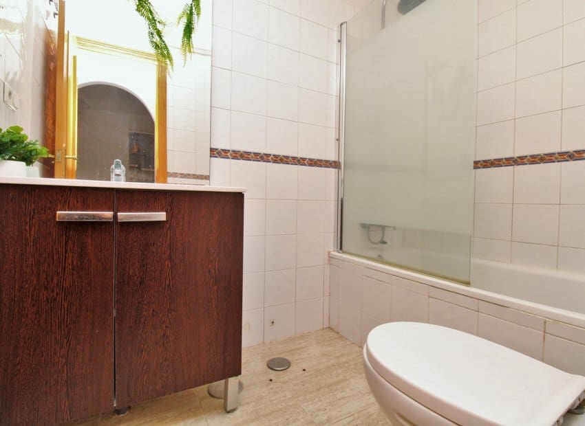 2 bedroom Apartment for sale in Villamartin with pool garage - € 144,000 (Ref: 9813907)