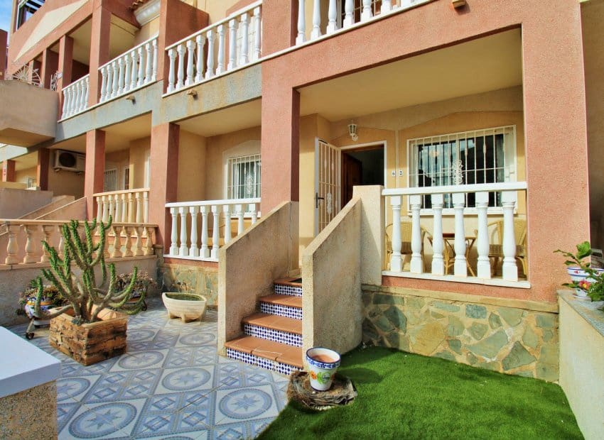 2 bedroom Apartment for sale in Villamartin with pool garage - € 144,000 (Ref: 9813907)