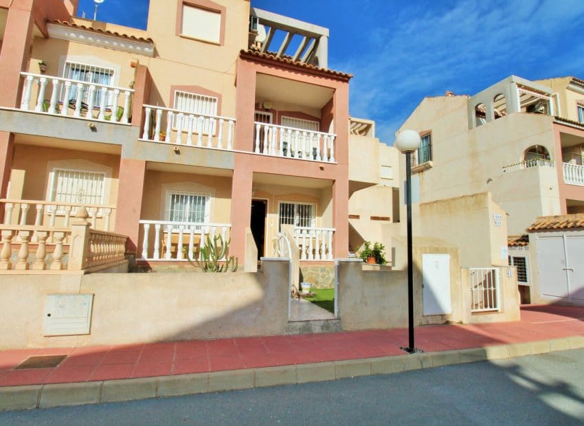 2 bedroom Apartment for sale in Villamartin with pool garage - € 144,000 (Ref: 9813907)