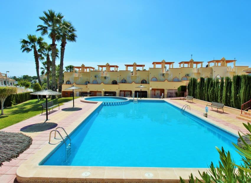 2 bedroom Apartment for sale in Villamartin with pool garage - € 144,000 (Ref: 9813907)