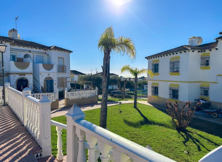 1 sovrum Lägenhet till salu i Villamartin med pool - 115 000 € (Ref: 9813908)