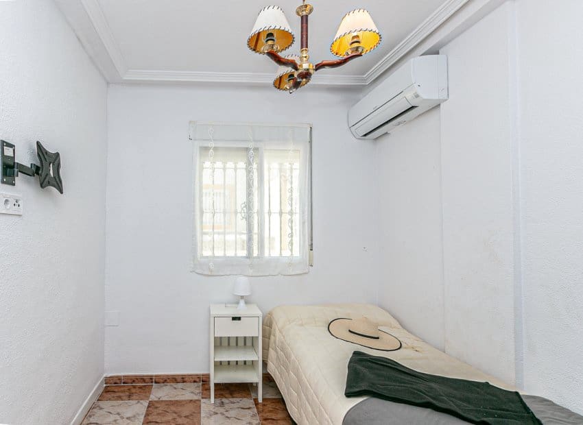 3 slaapkamer Rijtjeshuis te koop in Playa Flamenca met zwembad garage - € 224.500 (Ref: 9813910)