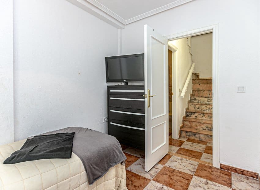 3 slaapkamer Rijtjeshuis te koop in Playa Flamenca met zwembad garage - € 224.500 (Ref: 9813910)