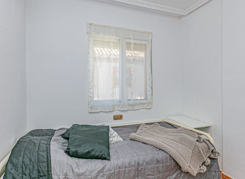3 slaapkamer Rijtjeshuis te koop in Playa Flamenca met zwembad garage - € 224.500 (Ref: 9813910)