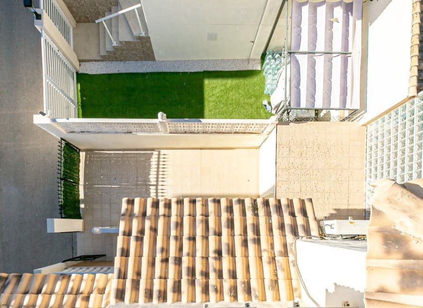 3 slaapkamer Rijtjeshuis te koop in Playa Flamenca met zwembad garage - € 224.500 (Ref: 9813910)