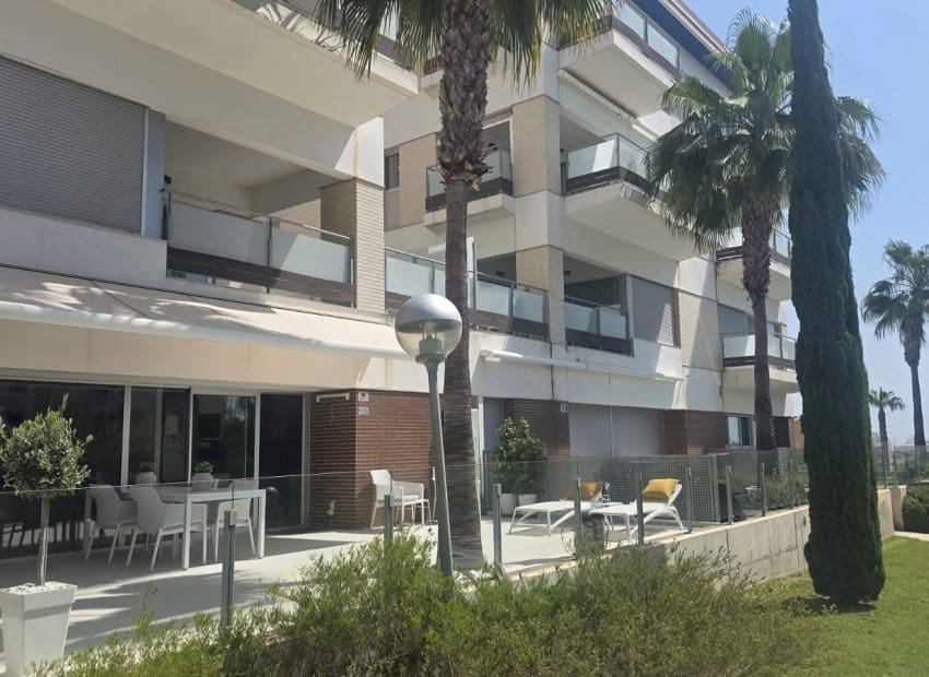 3 camera da letto Appartamento in vendita in Villamartin con piscina garage - 299.900 € (Rif: 9815185)