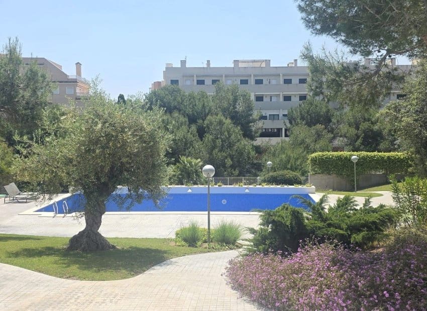 3 camera da letto Appartamento in vendita in Villamartin con piscina garage - 299.900 € (Rif: 9815185)