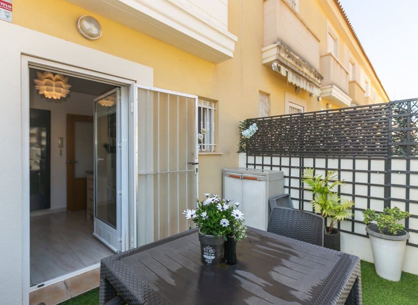 2 chambre Maison de Ville à vendre à Orihuela Costa avec piscine garage - 219 000 € (Ref: 9826069)
