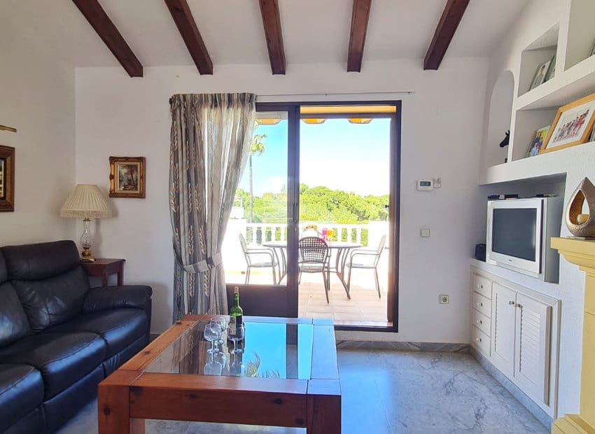 3 soveværelse Villa til salg i Villamartin med swimmingpool garage - € 395.000 (Ref: 9826070)