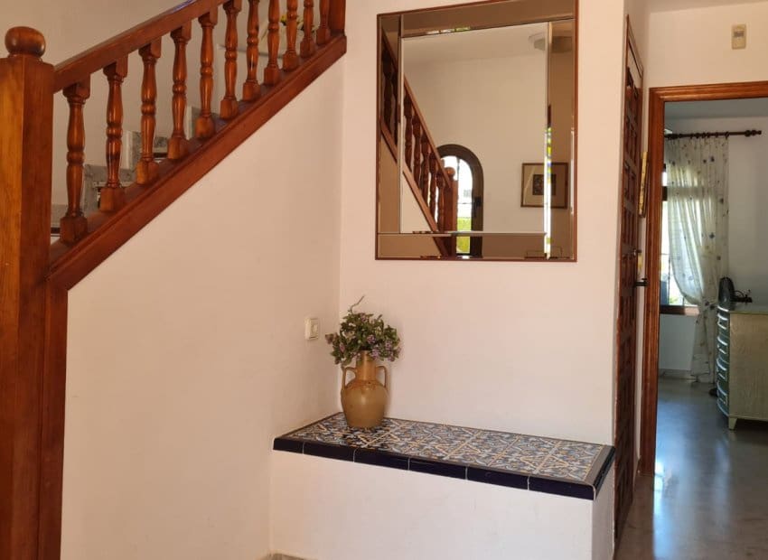 3 soveværelse Villa til salg i Villamartin med swimmingpool garage - € 395.000 (Ref: 9826070)