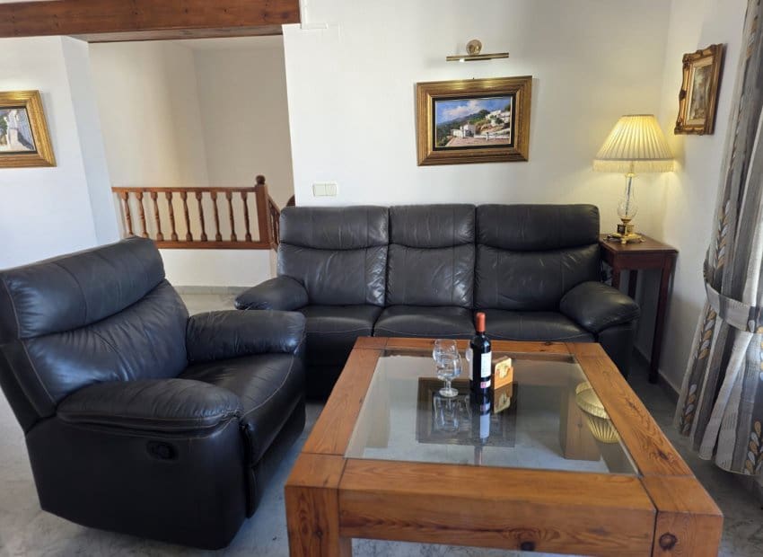 3 bedroom Villa for sale in Villamartin with pool garage - € 395,000 (Ref: 9826070)