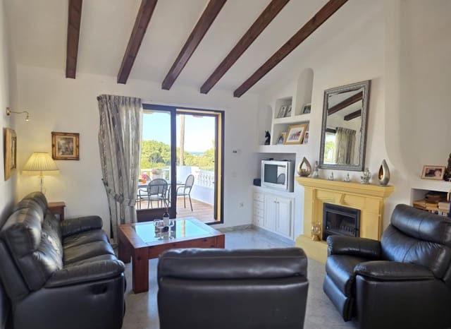 3 bedroom Villa for sale in Villamartin, Orihuela with pool garage - € 395,000 (Ref: 9826070)