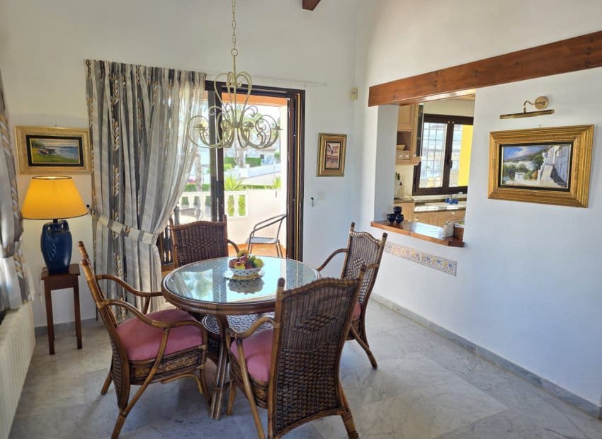 3 bedroom Villa for sale in Villamartin with pool garage - € 395,000 (Ref: 9826070)