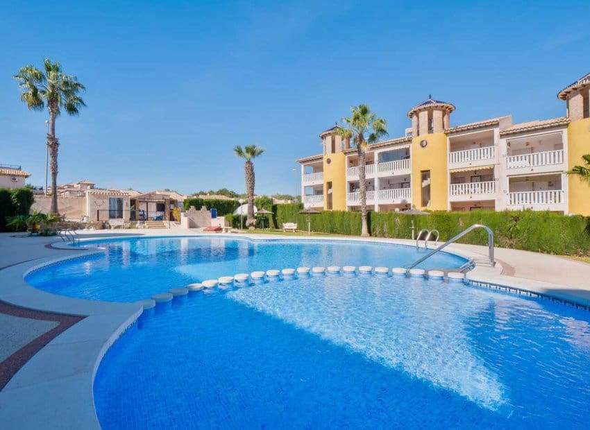 2 camera da letto Attico in vendita in Villamartin con piscina - 139.950 € (Rif: 9826071)
